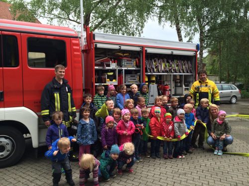 Freiwillige Feuerwehr zu Besuch im Kindergarten